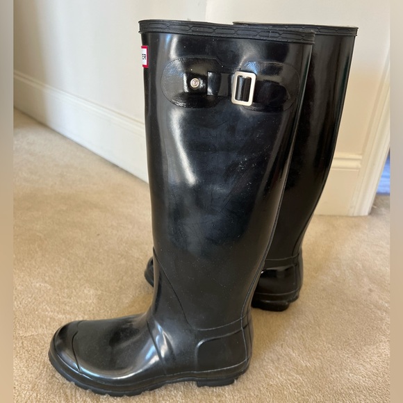 Hunter black tall rain boots - Picture 2 of 3